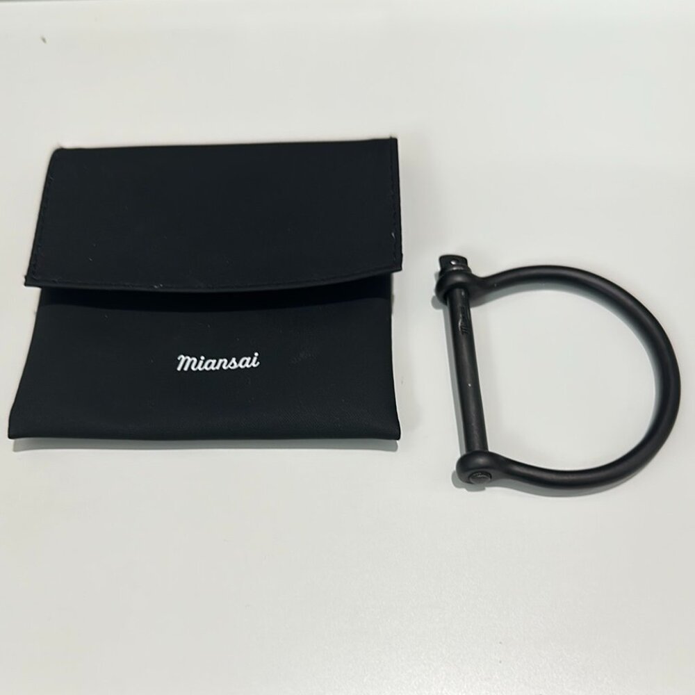 Miansai Screw Cuff Noir - Size Small (up to 6.5" wrist)